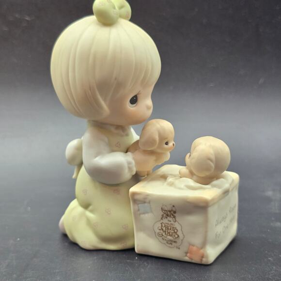 Precious Moments Girl with Puppy Figurine 1988 Always Room for One More - Picture 8 of 8